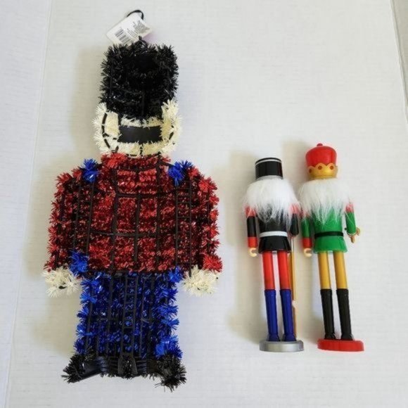 Nutcraker Soldiers Christmas Bundle - Picture 5 of 8